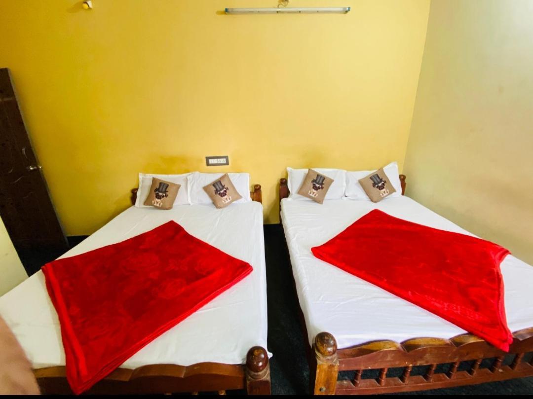 Hk Residency Hotel Mysore Bagian luar foto