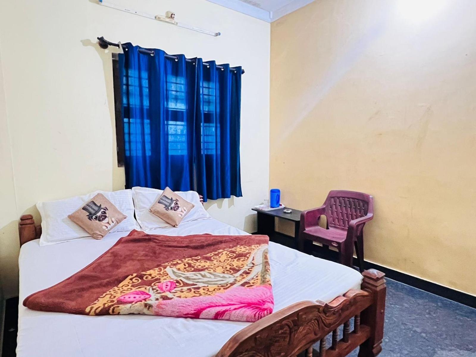 Hk Residency Hotel Mysore Bagian luar foto
